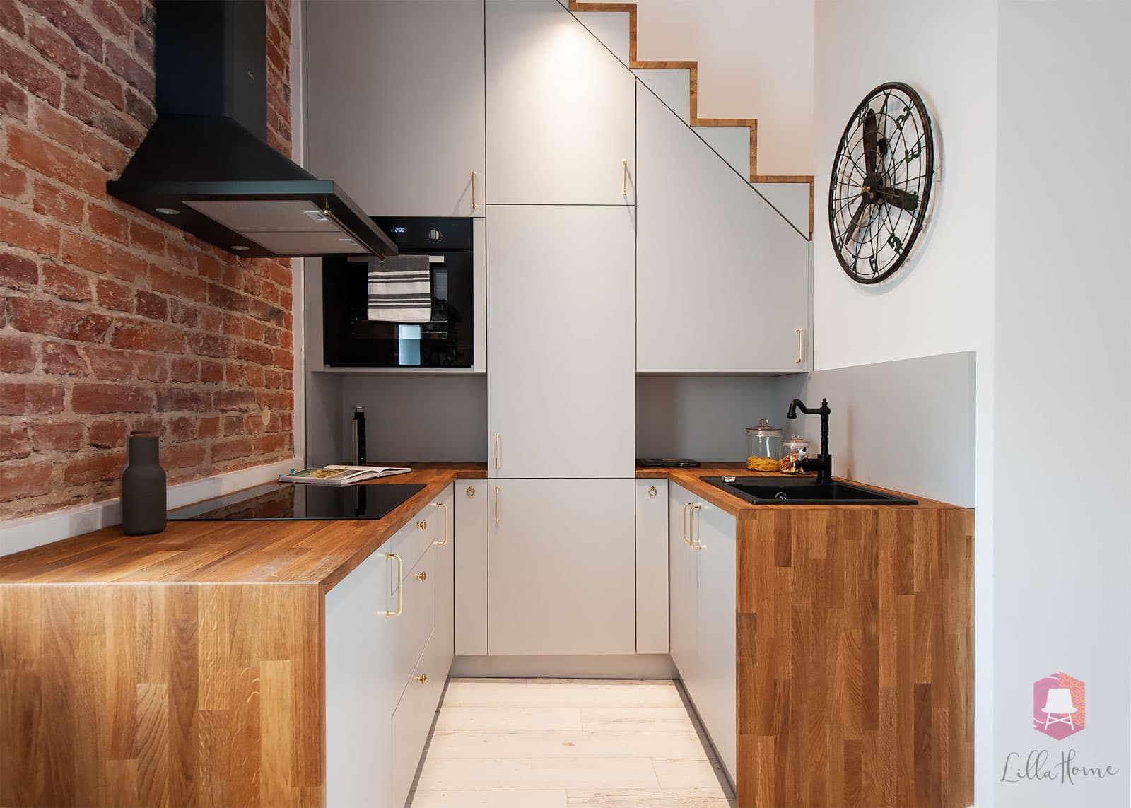 aneks kuchenny mieszkania w stylu podróżniczym - wpis blogowy o aranżacjach wnętrz na Blogu Lilla Home wnętrze mieszkania w stylu podróżniczym - artykuł o sposobach aranżacji nietypowych wnętrz