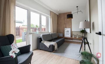 Salon jako oddzielny pokój- mieszkanie w stylu toskańskim w Łodzi