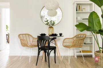 Otwarta jadalnia mieszkania Urban Zen w Łodzi